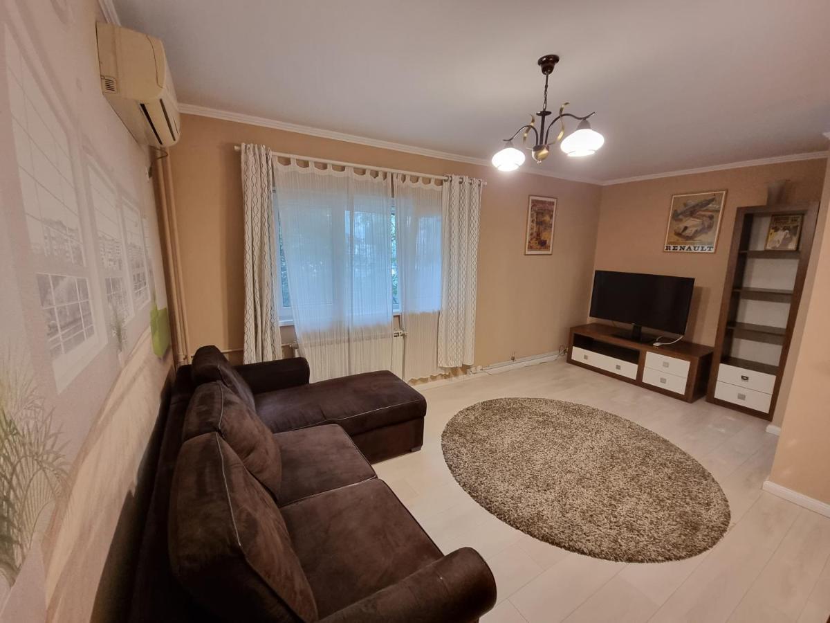 Apartments In The Aviatiei Area On بوخارست المظهر الخارجي الصورة