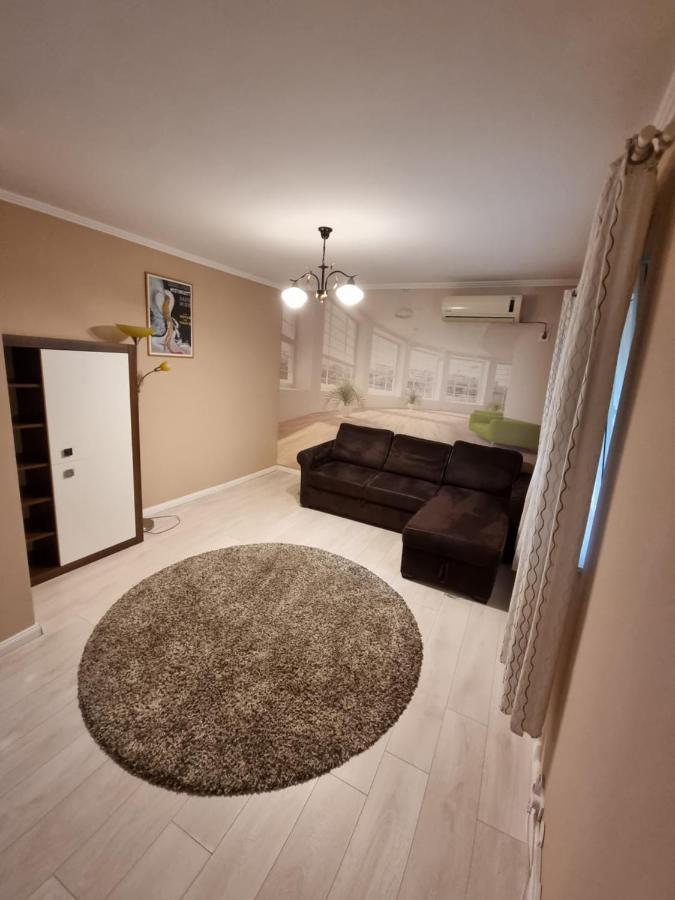 Apartments In The Aviatiei Area On بوخارست المظهر الخارجي الصورة