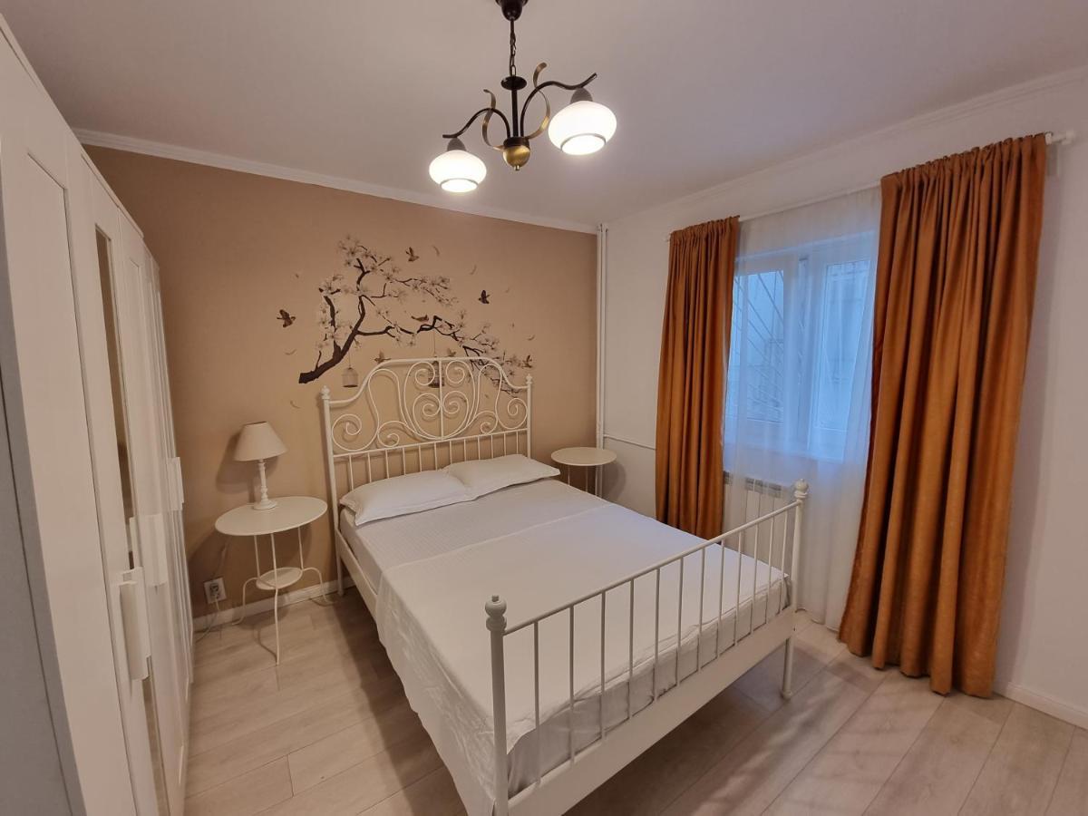 Apartments In The Aviatiei Area On بوخارست المظهر الخارجي الصورة